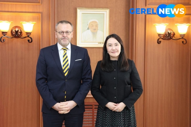 БНЧУ-аас Монгол Улсад суугаа онц бөгөөд бүрэн эрхт Элчин Сайд Ян Вытопилыг хүлээн авч уулзлаа