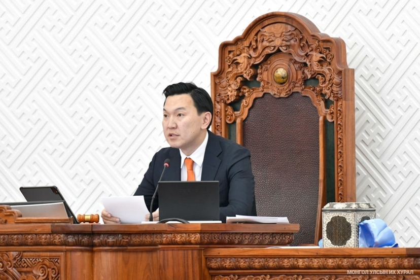 Н.Учрал: Манай гэр бүлийн хамаарал бүхий сургууль ямар нэгэн хүсэлт гаргаагүй